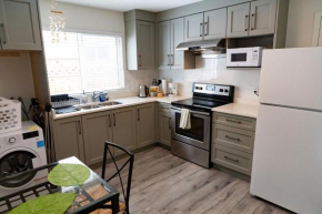 Homey Private 1 Bed 9 min YVR/transit/Restaurants